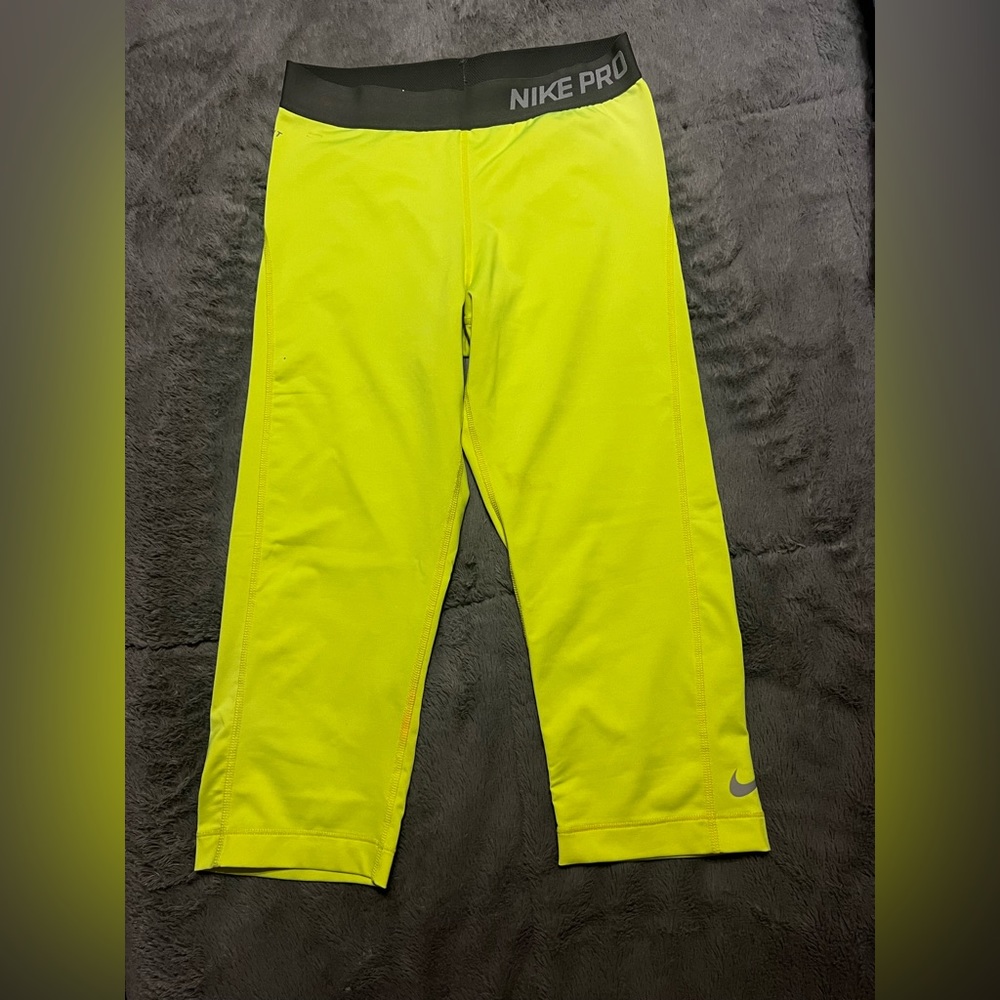 Nike Crop Leggings
